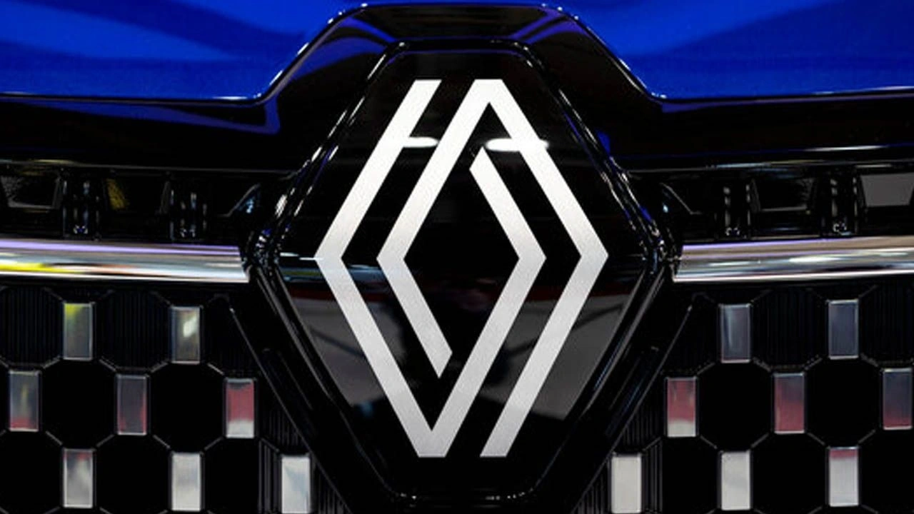 Renault efsane aracını yeniden piyasaya çıkartıyor! İşte Türkiye fiyatı