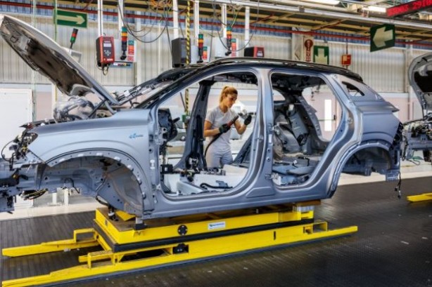 Foto - Renault geleceğe ilişkin kararını açıkladı! Elektrikli mi, fosil yakıtlı mı?