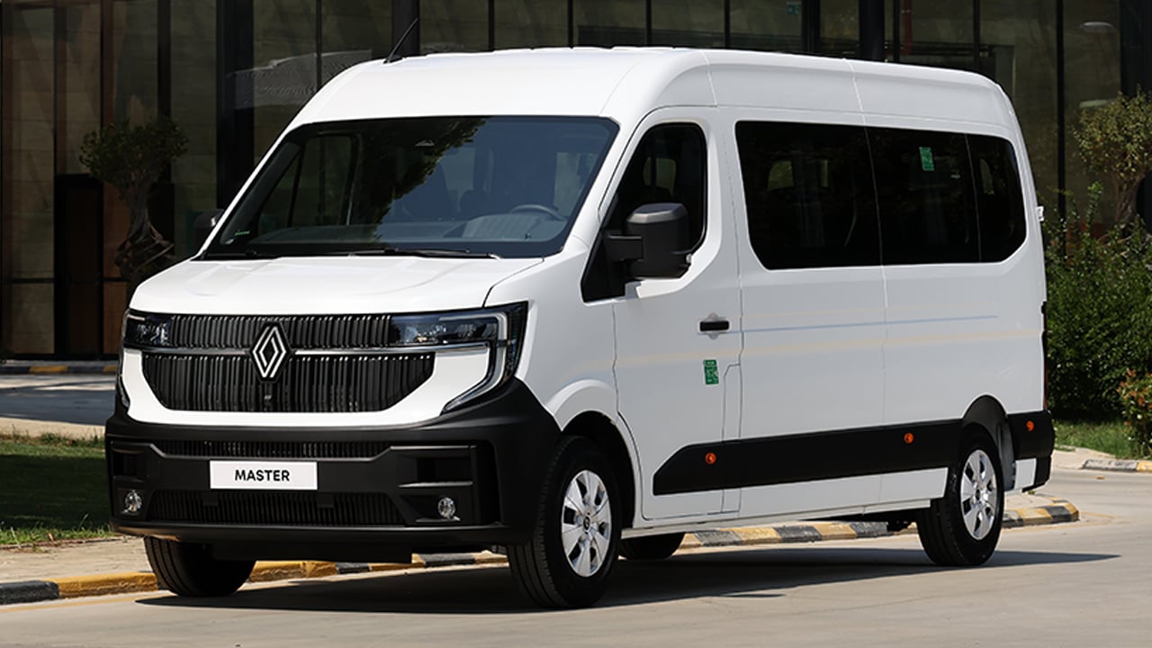 Renault Master geri döndü! Yeni minibüs ve açık kasa kamyonetin fiyatı belli oldu!