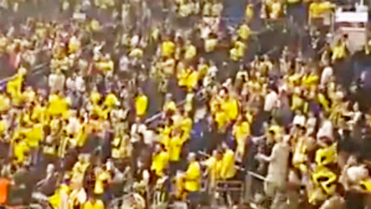 Resmen Ali Koç’a savaş ilan ettiler: Ciddi ciddi istifa sesleri yükseldi! Müzik sesiyle sansürlediler…