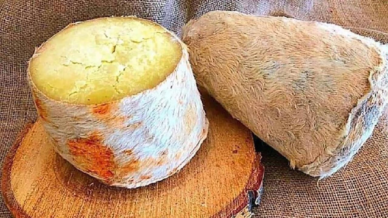 Foto - Resmen altınla yarışıyor! Turistler rafları boşalttı