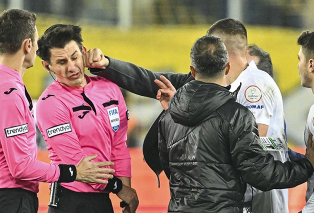 Foto - Resmen ayıp oldu hocam! Canlı yayında olduğunu unuttu! Senin ağzın neler söylüyor Bülent Hocam: