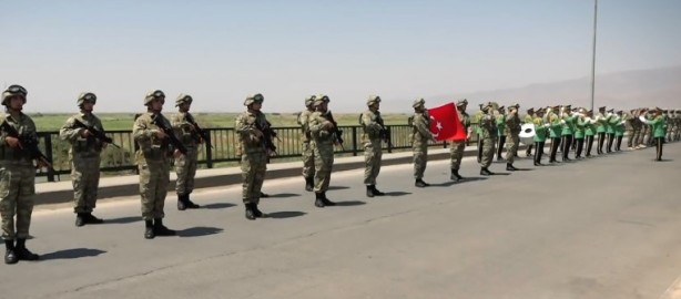 Foto - Resmen başladı: Türkiye ve Azerbaycan'dan dosta güven düşmana korku!