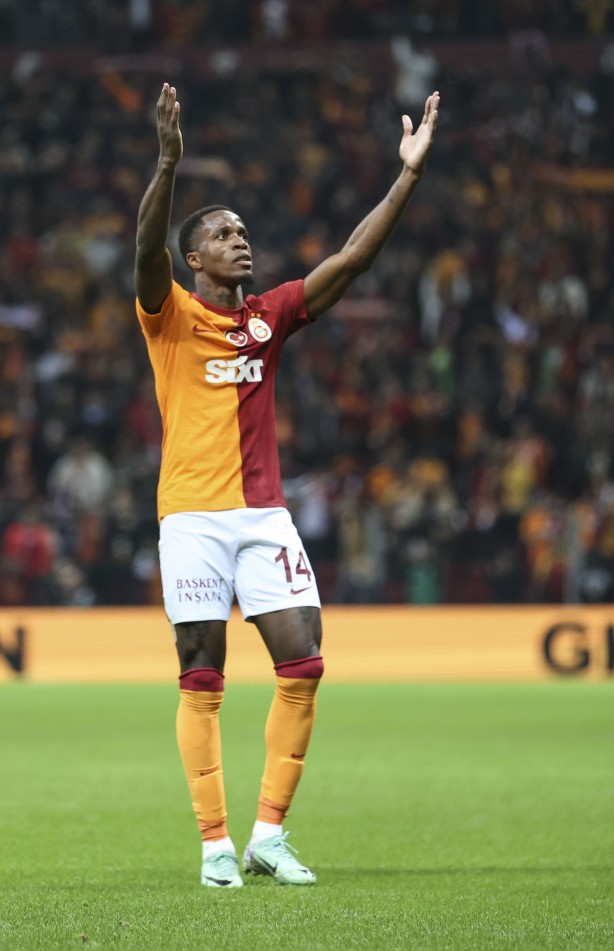 Foto - Resmen belli oldu: 37 yaşında 29 gol attı! İşte Galatasaray'ın yeni Süperstar'ı