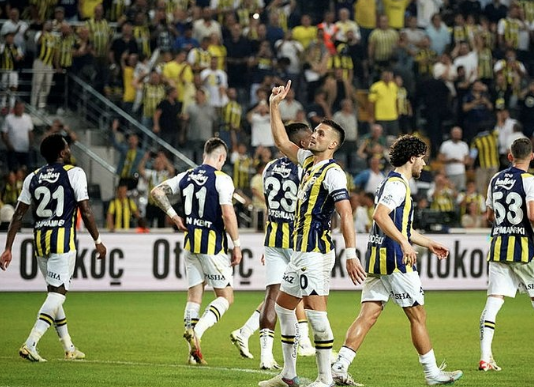 Foto - Resmen çatışacaklar: Hemen yolladılar... Bu futbolcu için onlarca ülke sıraya girmişti!