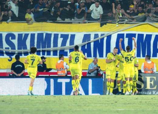 Foto - Resmen duyurdular, heyecanlandıran gelişme! Fenerbahçe'de bomba hamle...