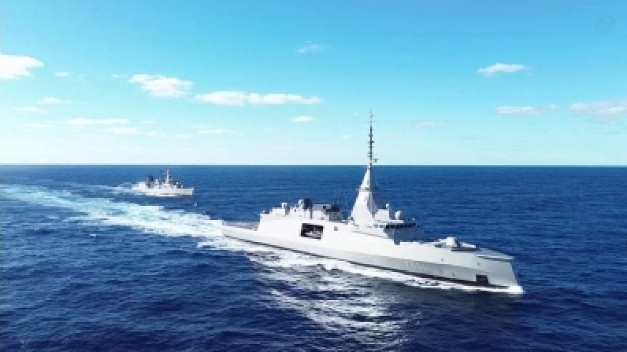 Foto - Resmen duyurdular: Türkiye'yi vurmak için 1000 km menzilli füze taşıyan gemi aldılar