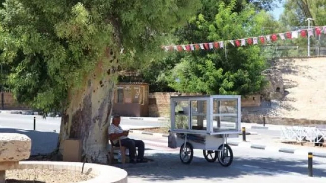 Foto - Resmen hayat duruyor! Bu ülkede sıcak havada çalışmak yasak