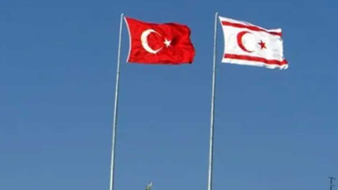 Foto - Resmen şok oldular: Türk savaş gemileri izin vermiyor! Doğalgaz araması yapamıyoruz