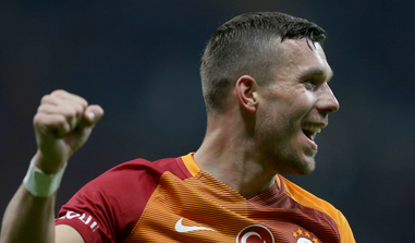 Foto - Resmen talih kuşu konmuş… Galatasaray’ın eski oyuncusu kurduğu dönerciyle servet kazanıyor! 210 milyon euro...