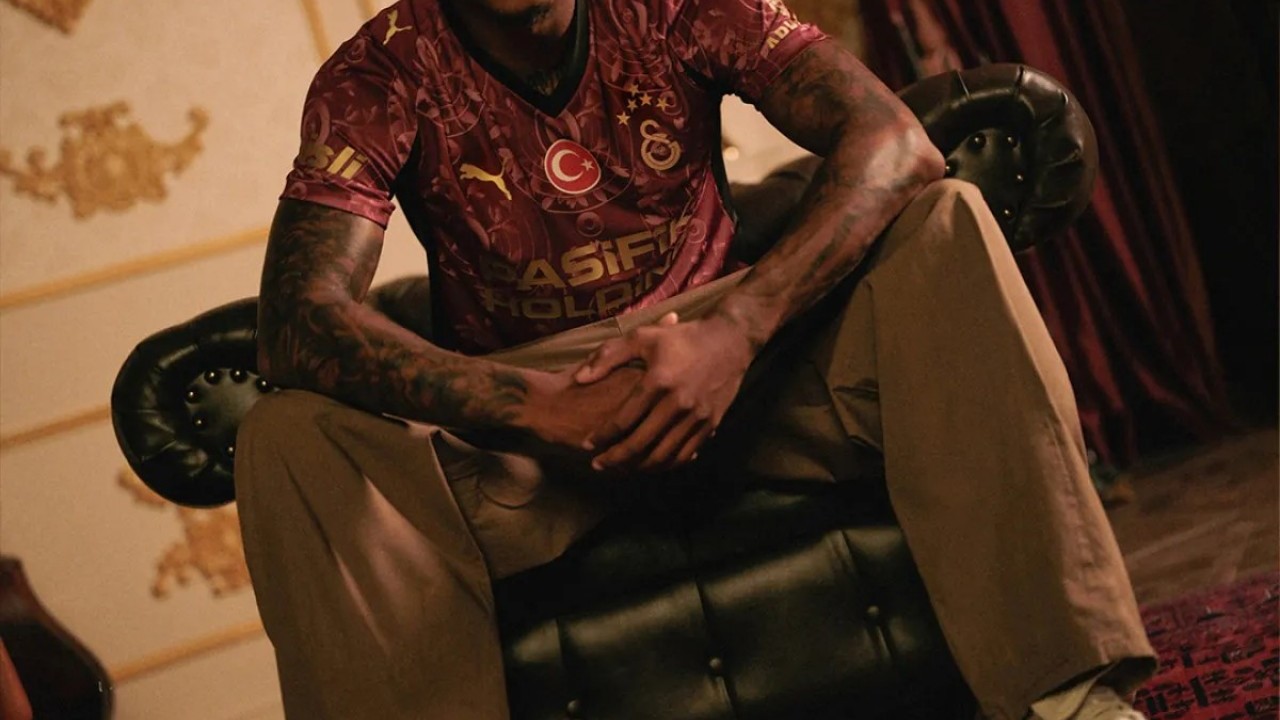 Foto - Resmen tanıtıldı! İşte Galatasaray'ın sürpriz forması