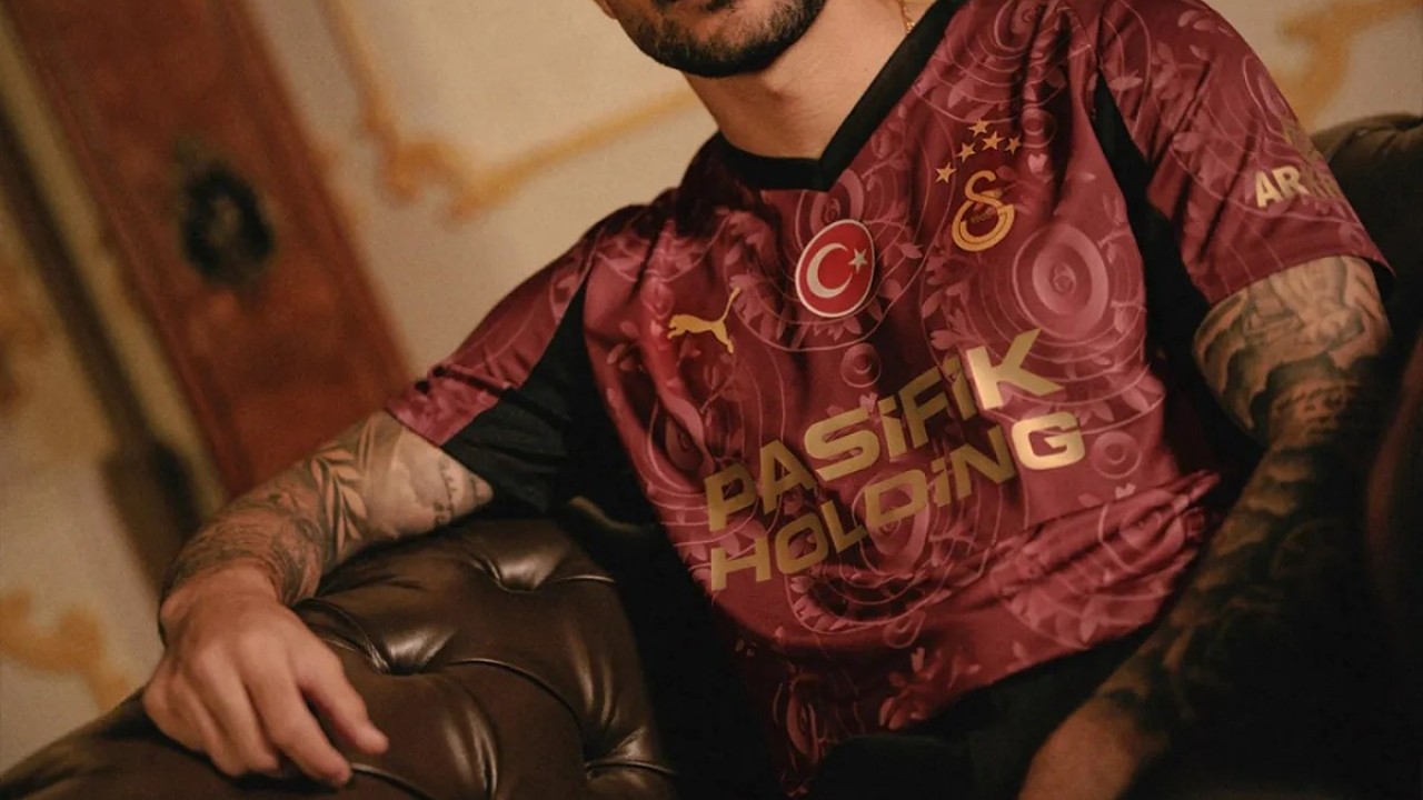 Foto - Resmen tanıtıldı! İşte Galatasaray'ın sürpriz forması