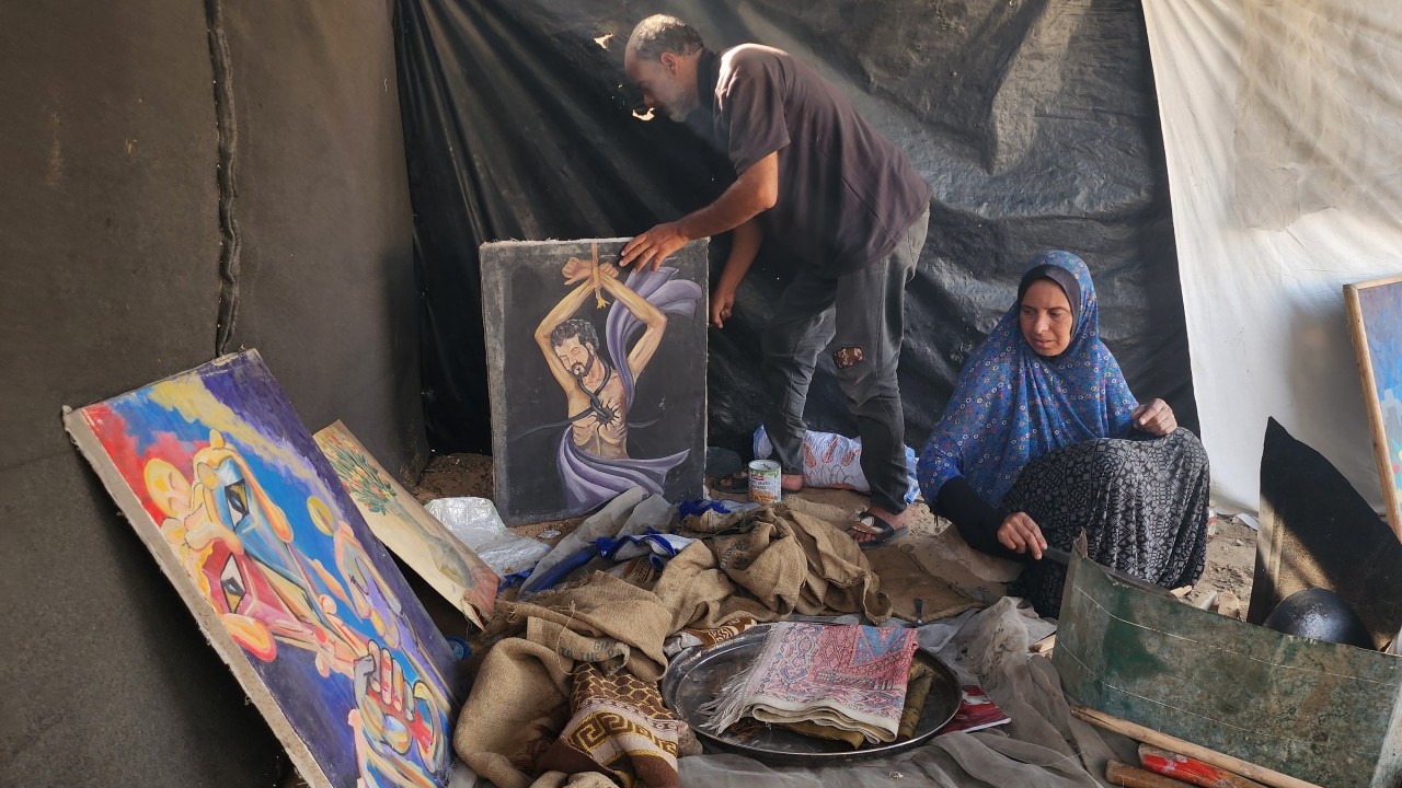Foto - Ressamın tabloları yakacak oldu! "Bize ne Gazze’den" diyen sözde sanatçılar buna ne diyecek?