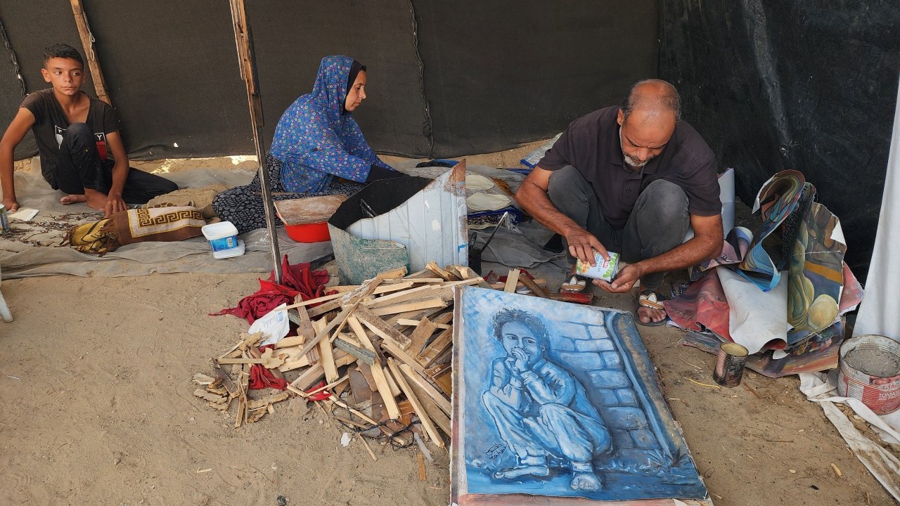 Foto - Ressamın tabloları yakacak oldu! "Bize ne Gazze’den" diyen sözde sanatçılar buna ne diyecek?