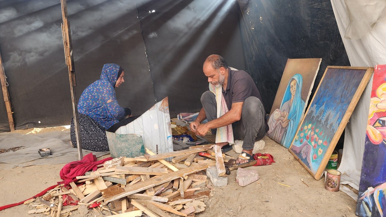 Foto - Ressamın tabloları yakacak oldu! "Bize ne Gazze’den" diyen sözde sanatçılar buna ne diyecek?