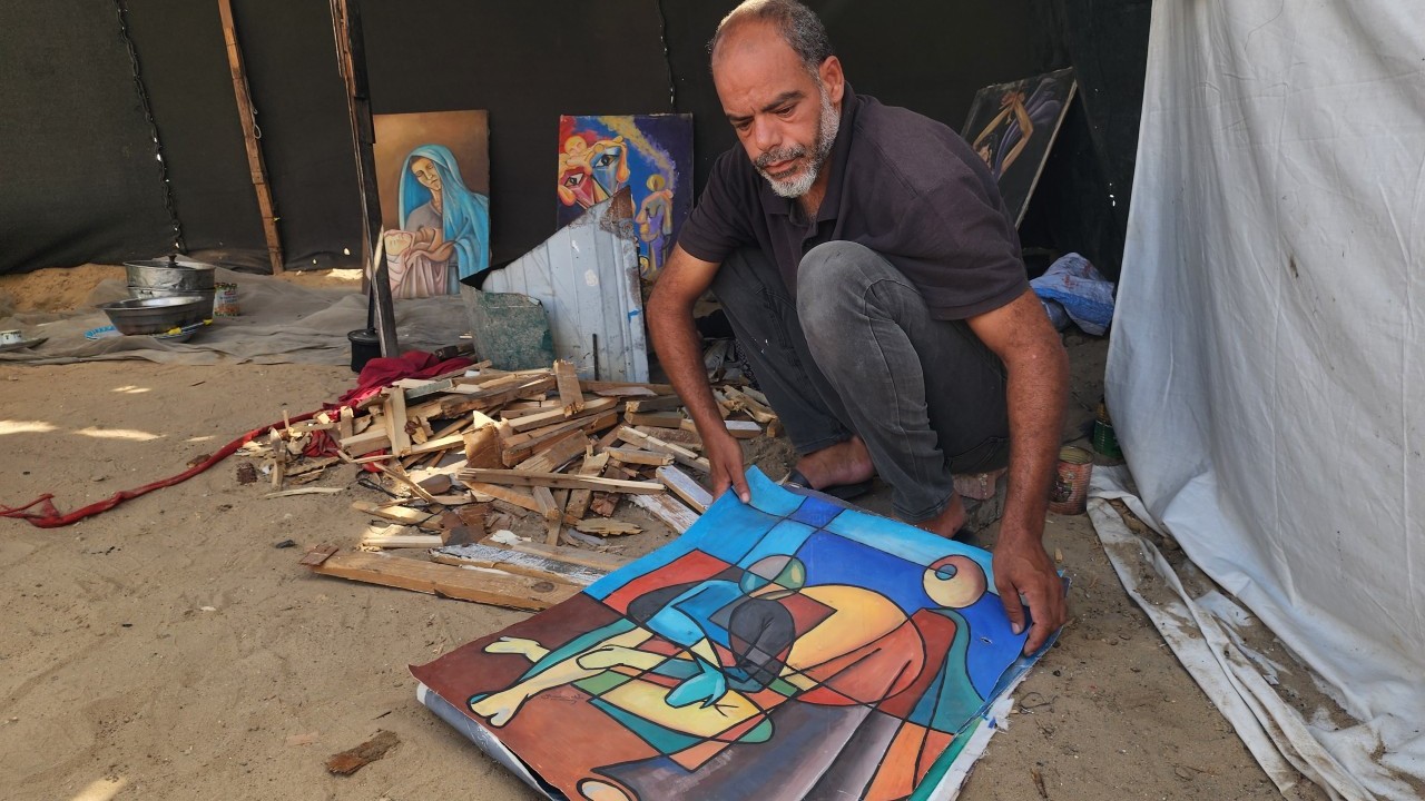 Foto - Ressamın tabloları yakacak oldu! "Bize ne Gazze’den" diyen sözde sanatçılar buna ne diyecek?
