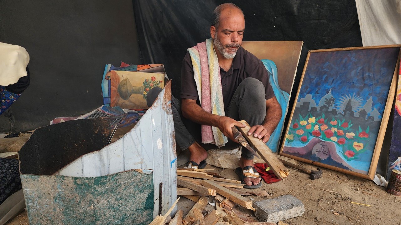 Foto - Ressamın tabloları yakacak oldu! "Bize ne Gazze’den" diyen sözde sanatçılar buna ne diyecek?