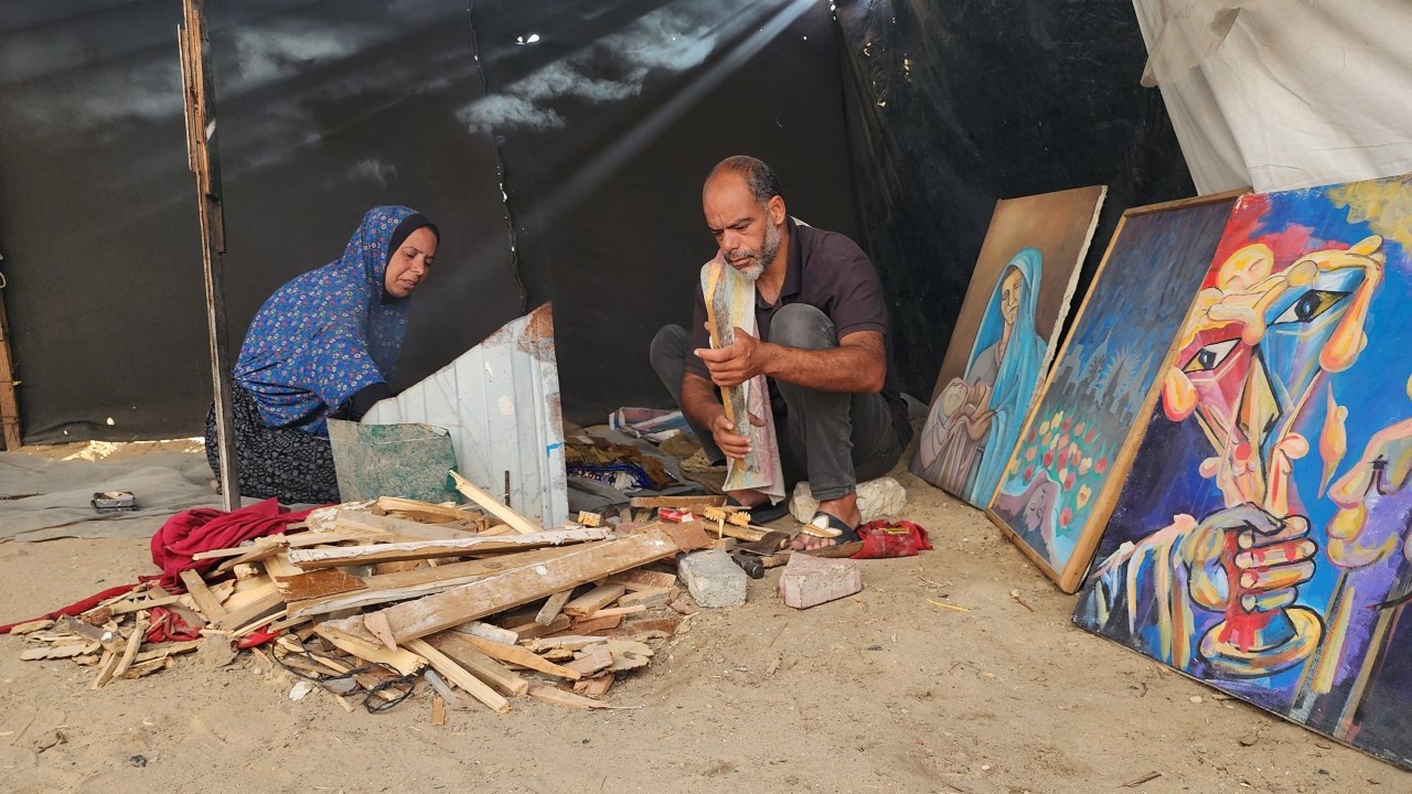 Foto - Ressamın tabloları yakacak oldu! "Bize ne Gazze’den" diyen sözde sanatçılar buna ne diyecek?