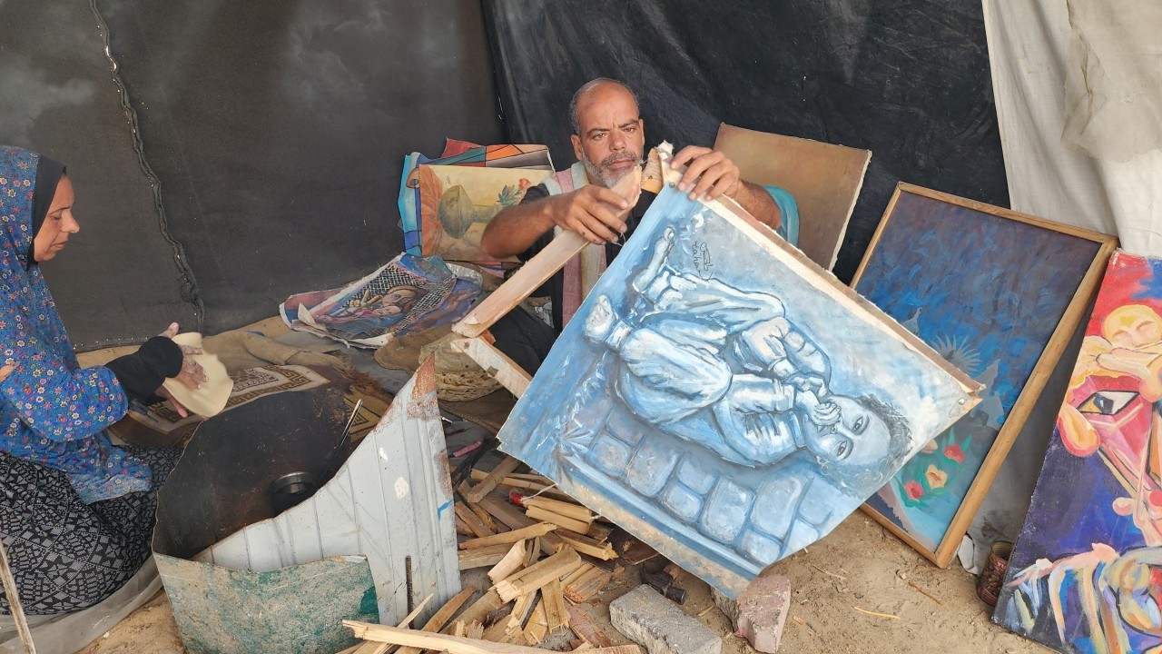 Foto - Ressamın tabloları yakacak oldu! "Bize ne Gazze’den" diyen sözde sanatçılar buna ne diyecek?