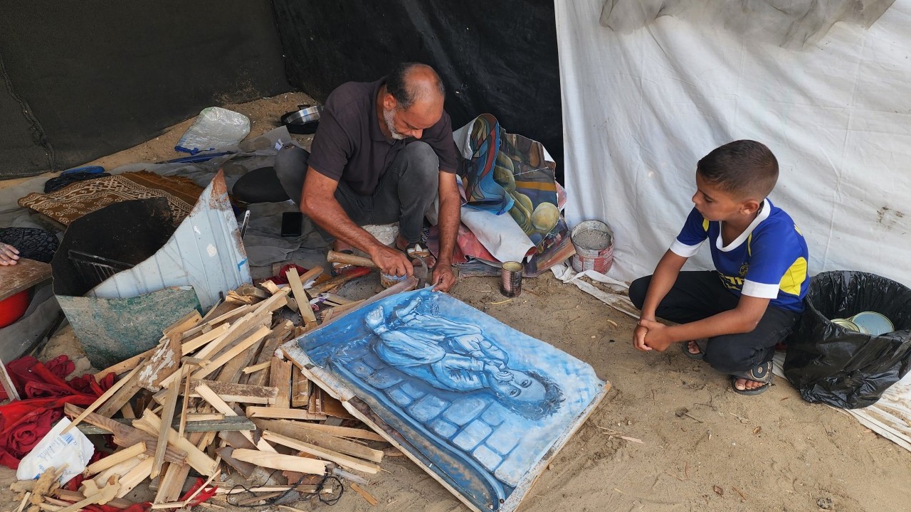 Foto - Ressamın tabloları yakacak oldu! "Bize ne Gazze’den" diyen sözde sanatçılar buna ne diyecek?