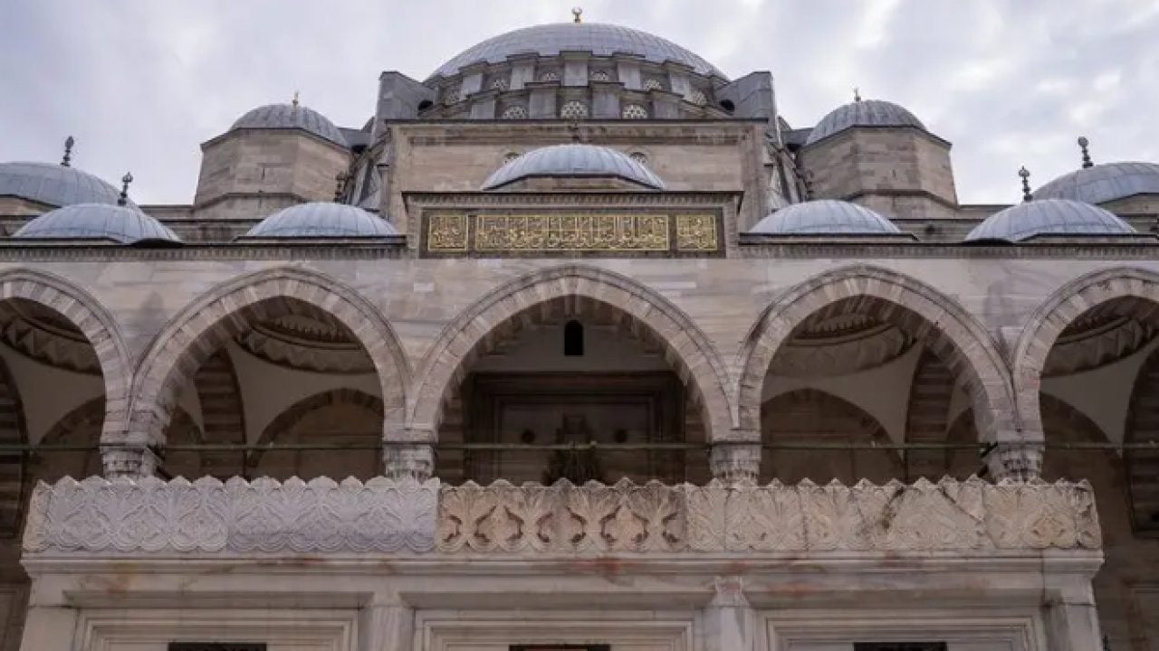 Foto - Restorasyon sırasında fark edildi: Süleymaniye Camii'nin gizli özelliği ortaya çıktı!