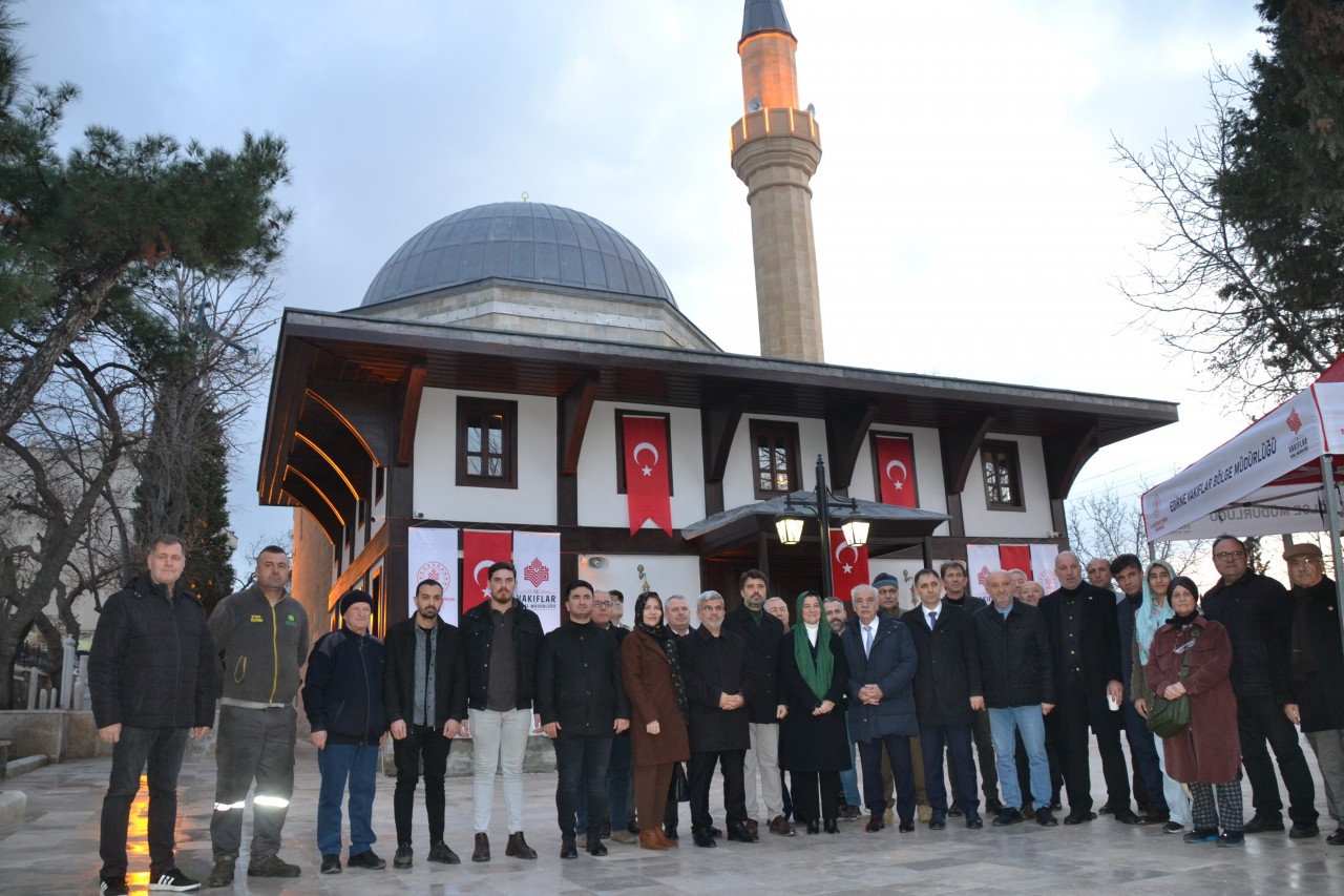 Foto - Restorasyonu tamamlanan 5 asırlık cami Regaip Kandili’nde ibadete açıldı