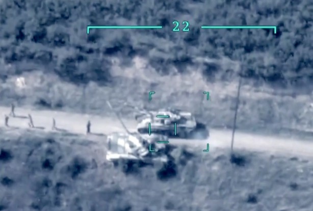 Foto - Reuters, Azerbaycan-Ermenistan gerilimine ilişkin son gelişmeyi dünya ile paylaştı