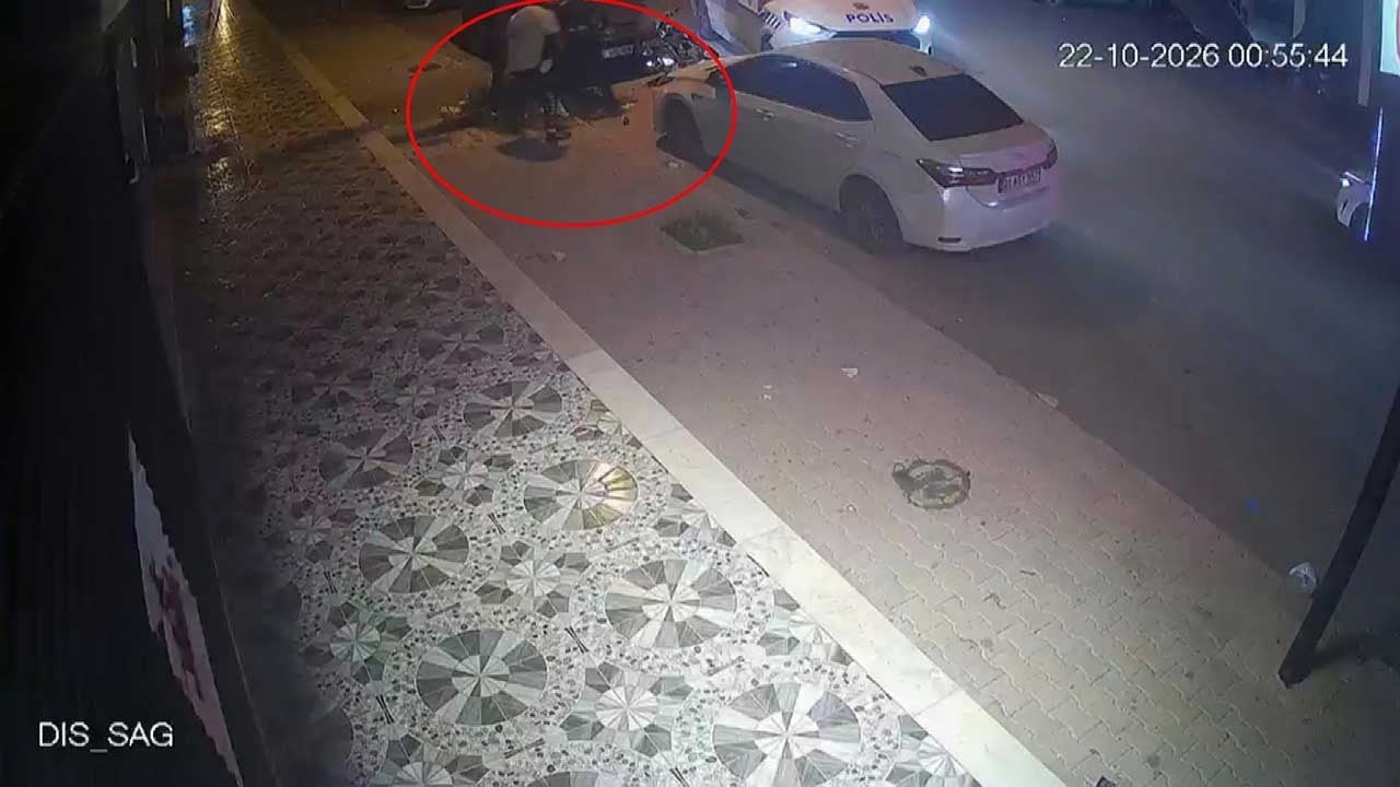 Foto - Reyhanlı’da skandal görüntüler! Çalıntı motosikletle polisten kaçan şehir eşkıyası metrelerce havaya uçtu, yine de pes etmedi