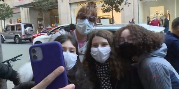 Foto - Rezillikleri ile gündemden düşmeyen Güldür Güldür’ün oyuncusundan riskli hareket