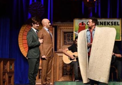 Foto - Rezillikleri ile gündemden düşmeyen Güldür Güldür’ün oyuncusundan riskli hareket