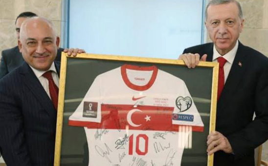 Foto - Rıdvan Dilmen 'Hakkını helal etsin' diyerek açıkladı: Erdoğan, Mehmet Büyükekşi'ye bu soruyu sormuş
