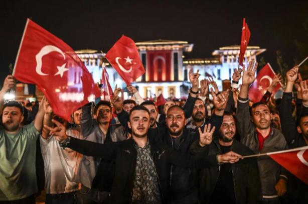 Foto - Rıdvan Dilmen'den Emine Erdoğan açıklaması: 'Yanlış yaptınız' demedi, bunu sokaktaki insana söylemez