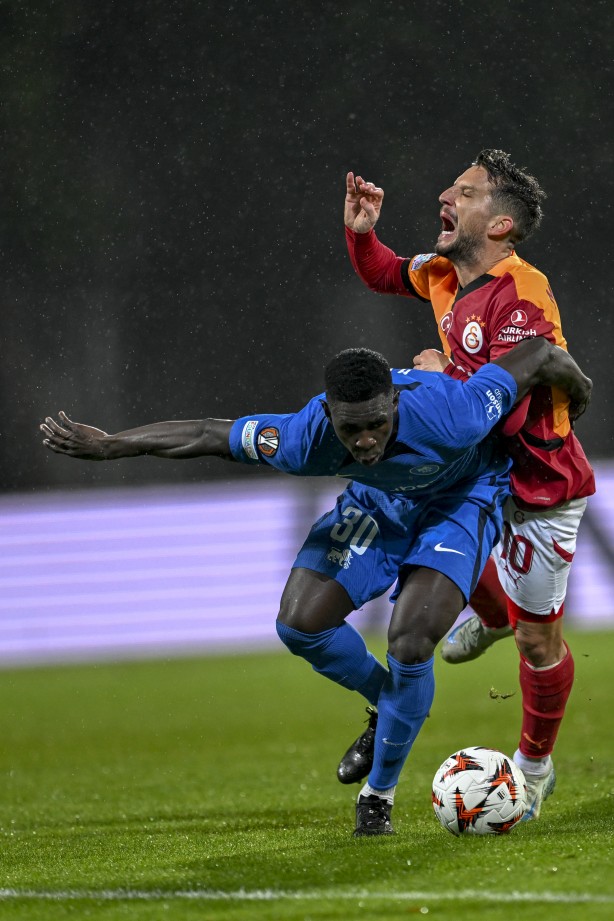 Foto - Rigas'ın gerçek değeri ne kadar? Galatasaraylıları kahreden gerçek! Gerçekten neler oluyor Cim-Bom’a 