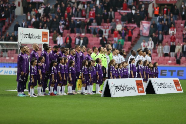 Foto - Rıza Çalımbay Samsun'da açıkladı! İşte takımın son durumu...