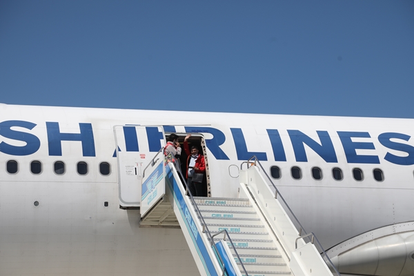 Foto - Rize-Artvin Havalimanı'na ilk uçak indi