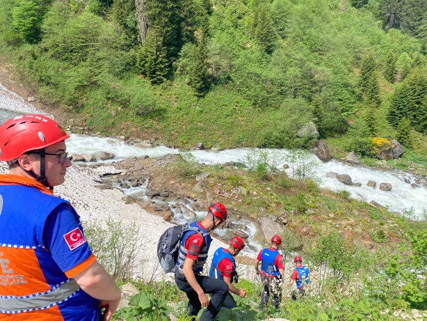 Foto - Rize seferber oldu! Ummanlı turist aranıyor