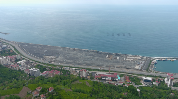 Foto - Rize Şehir Hastanesi projesinde deniz dolgusu tamamlandı