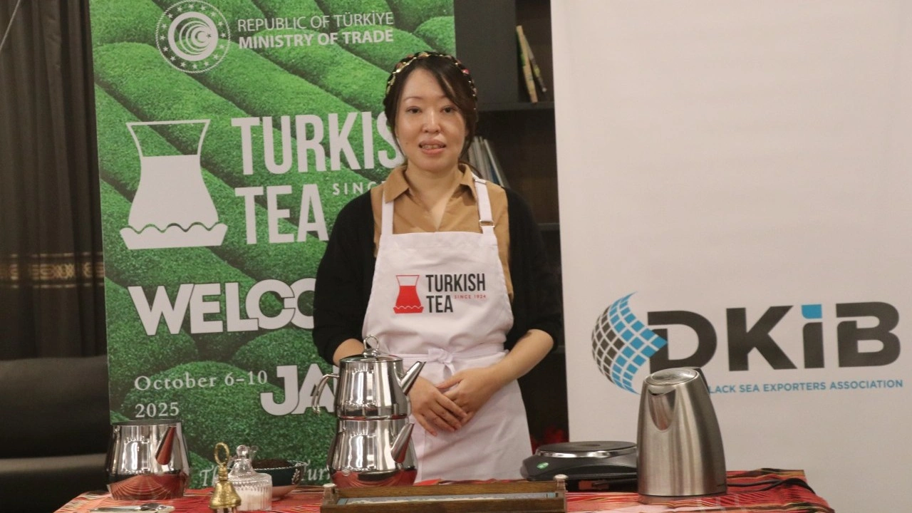 Foto - Rize’de çay ustaları karşı karşıya geldi! Türk çayı Japonya’yı büyüledi