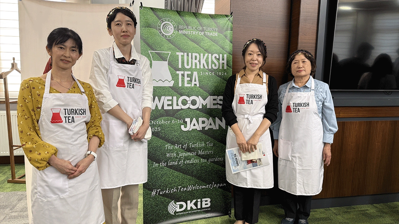 Rize’de çay ustaları karşı karşıya geldi! Türk çayı Japonya’yı büyüledi