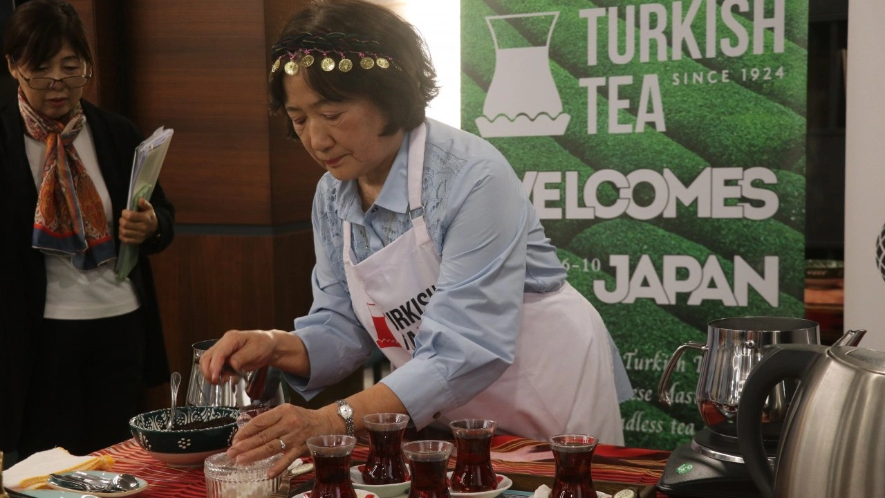 Foto - Rize’de çay ustaları karşı karşıya geldi! Türk çayı Japonya’yı büyüledi