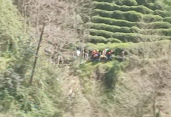 Foto - Rize'de feci kaza! İlkel teleferikten düştüler