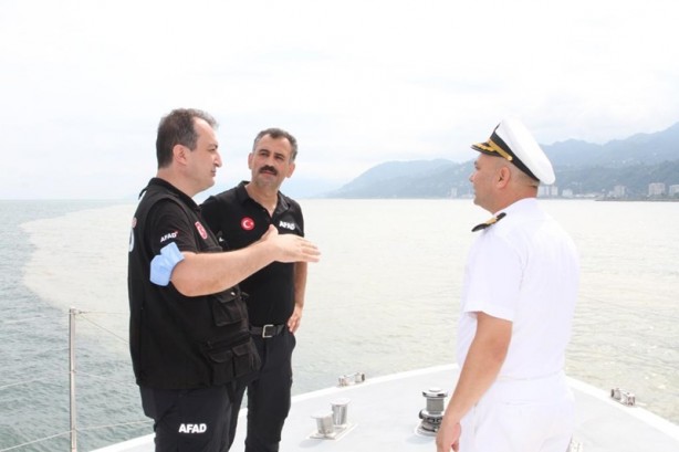 Foto - Rize'de heyelanda kaybolan 2 kişiyi arama çalışmaları sürüyor