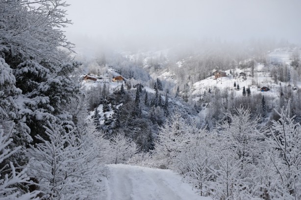 Foto - Rize'de yüksek kesimlerde kar yağışı
