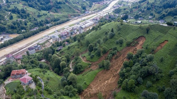 Foto - Rize'deki sel felaketinin bilançosu gün ağarınca ortaya çıktı