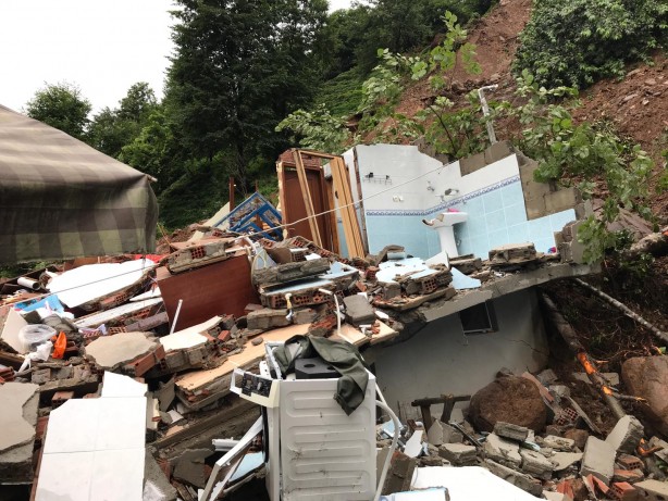 Foto - Rize'deki sel felaketinin bilançosu gün ağarınca ortaya çıktı