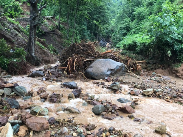 Foto - Rize'deki sel felaketinin bilançosu gün ağarınca ortaya çıktı