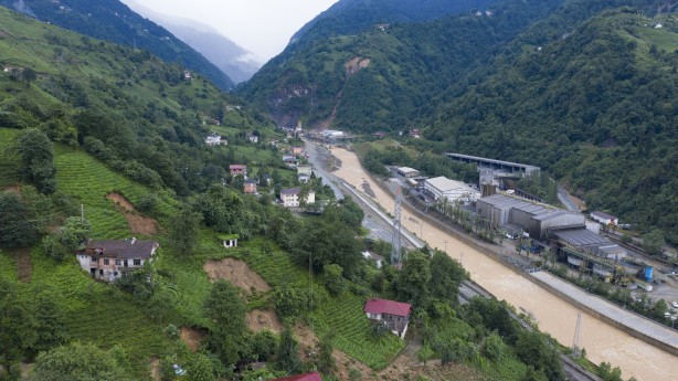 Foto - Rize'deki sel felaketinin bilançosu gün ağarınca ortaya çıktı