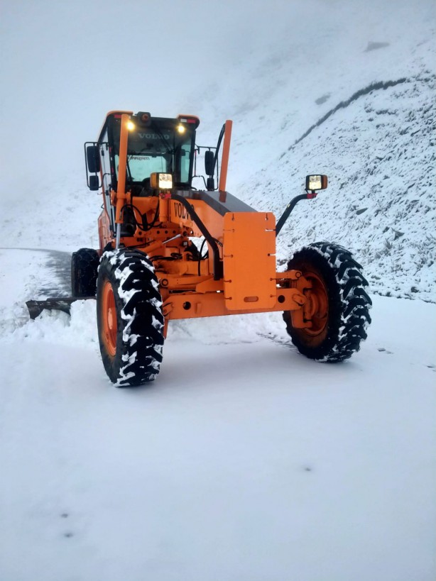 Foto - Rize'den sürpriz görüntüler! Kar yağışı beyaza bürüdü