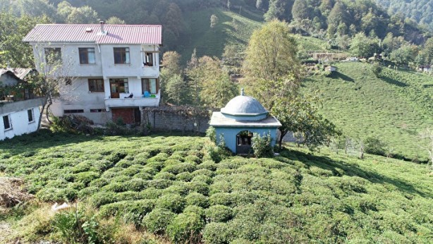 Foto - Rizeli inşaat ustası 32 yıl önce kazdığı mezara defnedildi