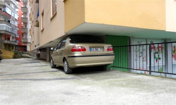 Foto - Rizeli şoförün park yeri görenleri şaşırtıyor!